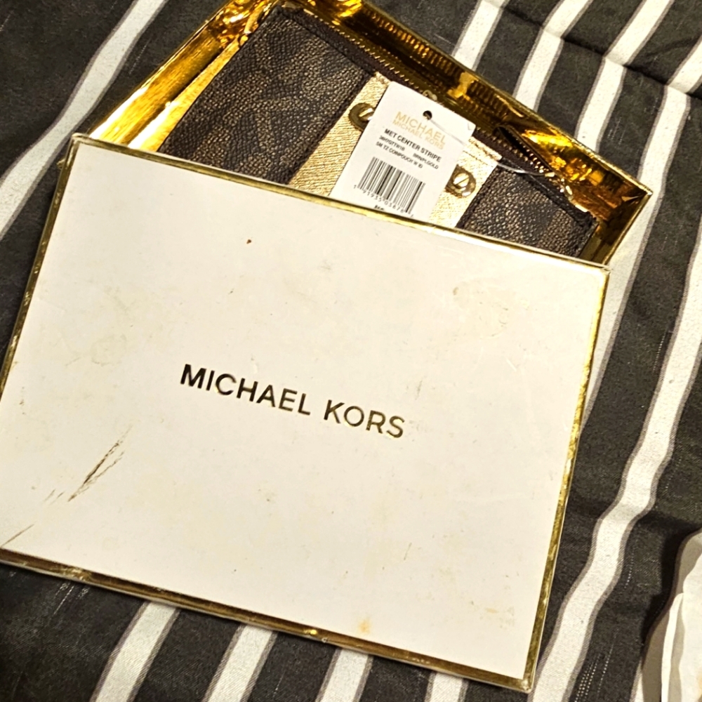 Michael Kors women card wallet
